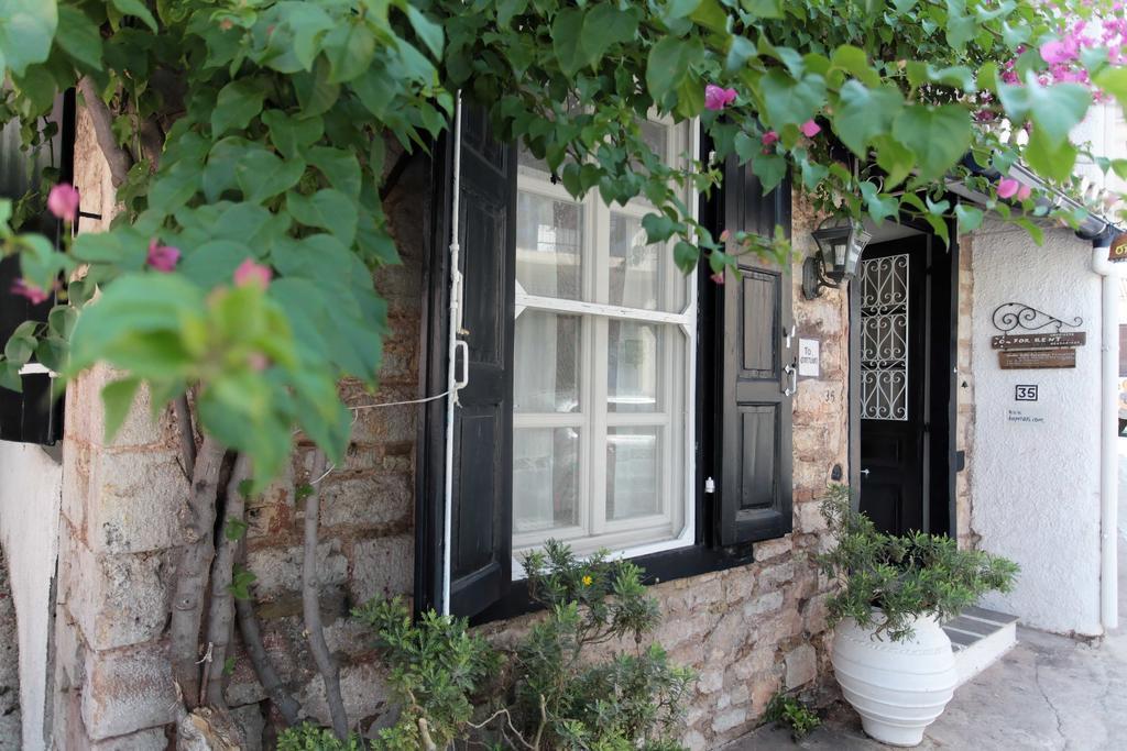 To Spitaki Apartments Galaxídhion 外观 照片